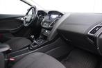 Ford FOCUS Wagon 1.0 Titanium Navi Priv/Glass Ecc Cruise Pdc, Auto's, Ford, Stof, Gebruikt, Euro 6, Zwart