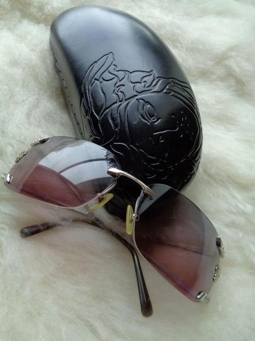 Versace zonnebril met medusa kopjes, swarovski, origineel, Sieraden, Tassen en Uiterlijk, Zonnebrillen en Brillen | Dames, Zo goed als nieuw