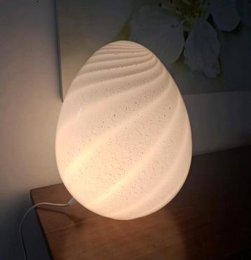 Grote Murano Swirl "Uovo" Egglamp  beschikbaar voor biedingen