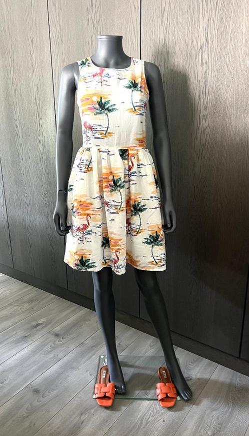 INFLUENCE - jurk met tropische print - 36 (S), Kleding | Dames, Jurken, Zo goed als nieuw, Maat 36 (S), Overige kleuren, Boven de knie