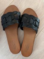 Leren slippers mt 42, Ophalen of Verzenden, Zo goed als nieuw, Zwart