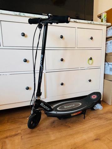 Electrische step Razor E90 beschikbaar voor biedingen