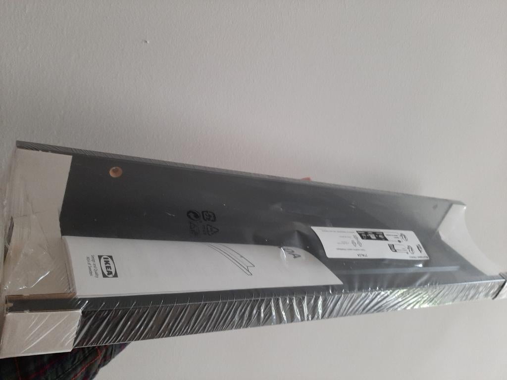 IKEA MOSSLANDA schilderijplank 55 cm, Huis en Inrichting, Woonaccessoires | Wandplanken en Boekenplanken, Ophalen of Verzenden