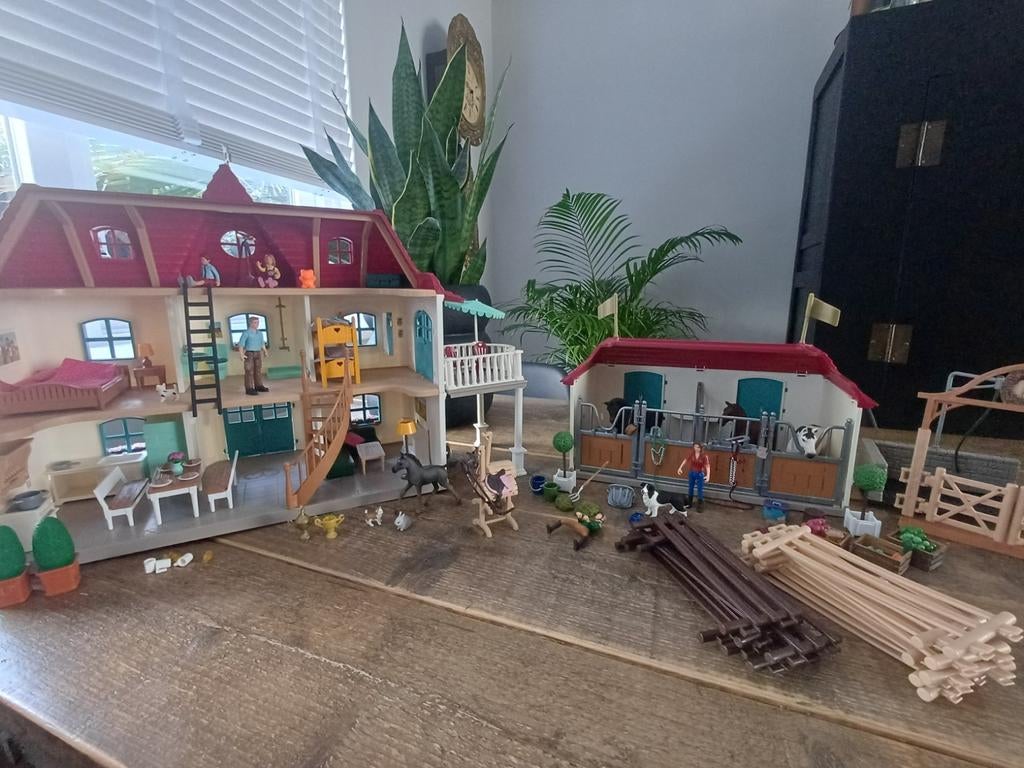 Schleich Paardenstal en Groot Huis met Veel Accessoires, Ophalen, Zo goed als nieuw, Jongen of Meisje
