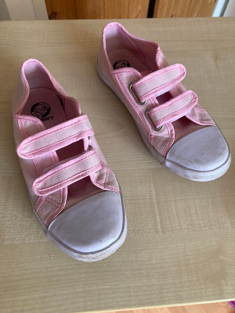 Gymschoenen, Victory, als nieuw, maat 34, Kinderen en Baby's, Kinderkleding | Schoenen en Sokken, Meisje, Sportschoenen, Ophalen of Verzenden