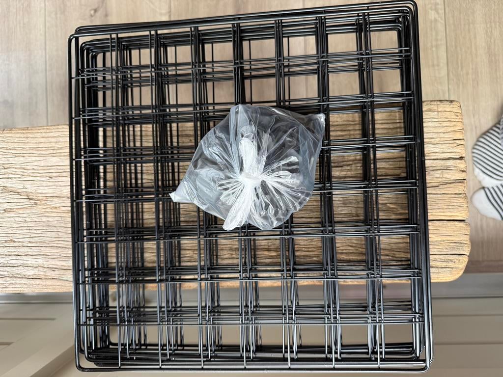 Lage binnen konijnenren, Dieren en Toebehoren, Hondenhokken, Ophalen of Verzenden, Zo goed als nieuw, 110 cm of meer