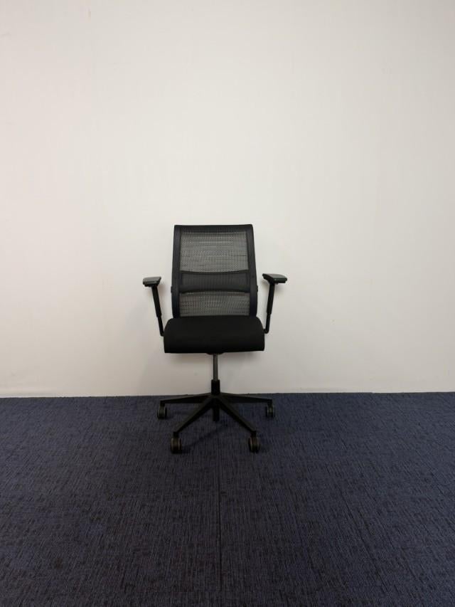 3 x Bureaustoel Steelcase Think - zwarte stof, Huis en Inrichting, Bureaustoelen, Ophalen, Gebruikt, Zwart, Bureaustoel