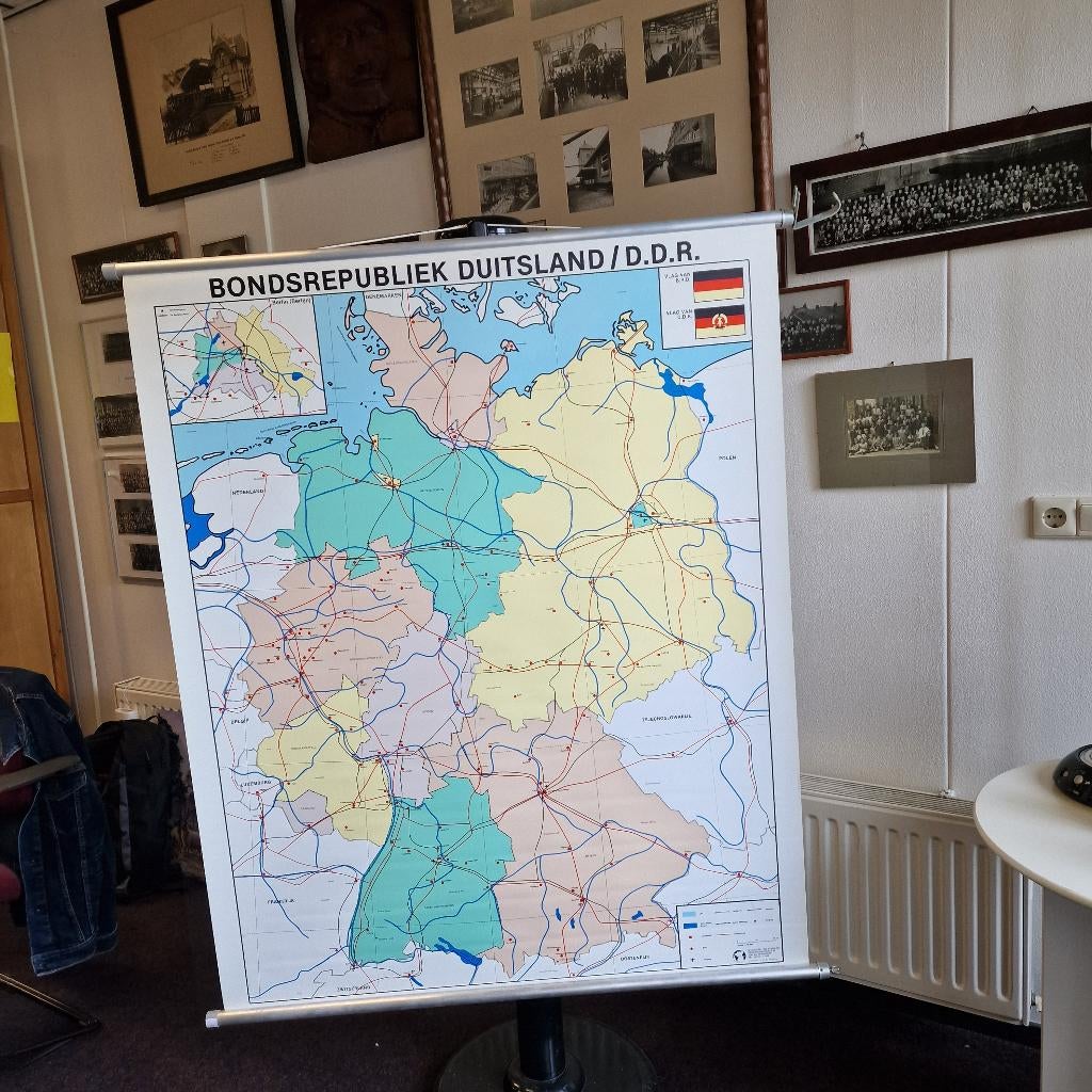 Schoolplaat: Landkaart Bondsrepubliek Duitsland/D.D.R., Antiek en Kunst, Antiek | Schoolplaten, Ophalen of Verzenden, Aardrijkskunde