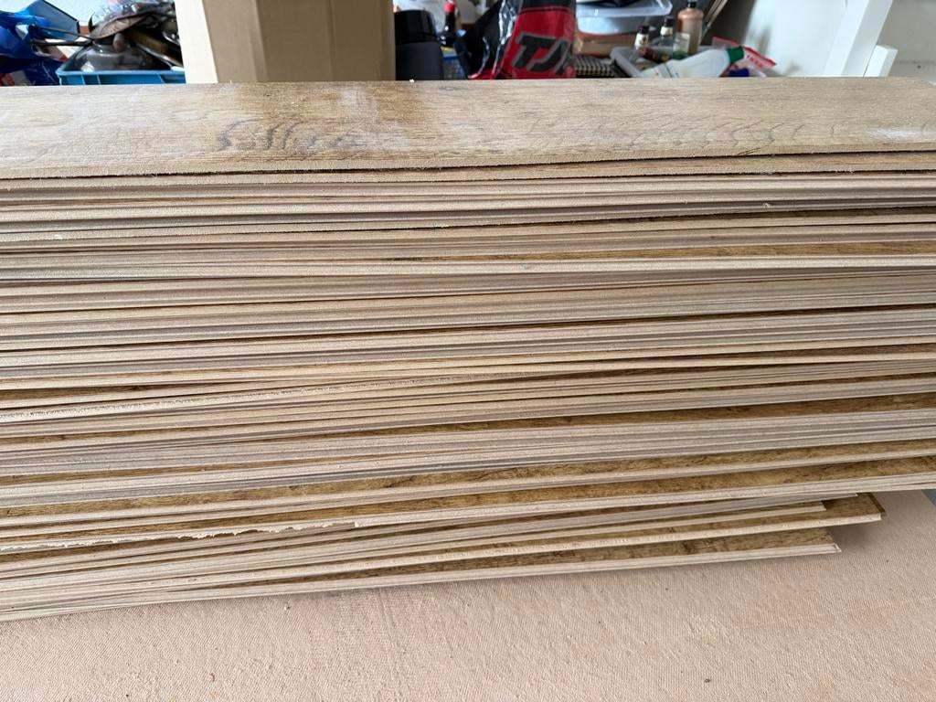 Gratis laminaat ruim 15m2 en ondervloer, Ophalen, Gebruikt, Bruin, 10 tot 25 m²