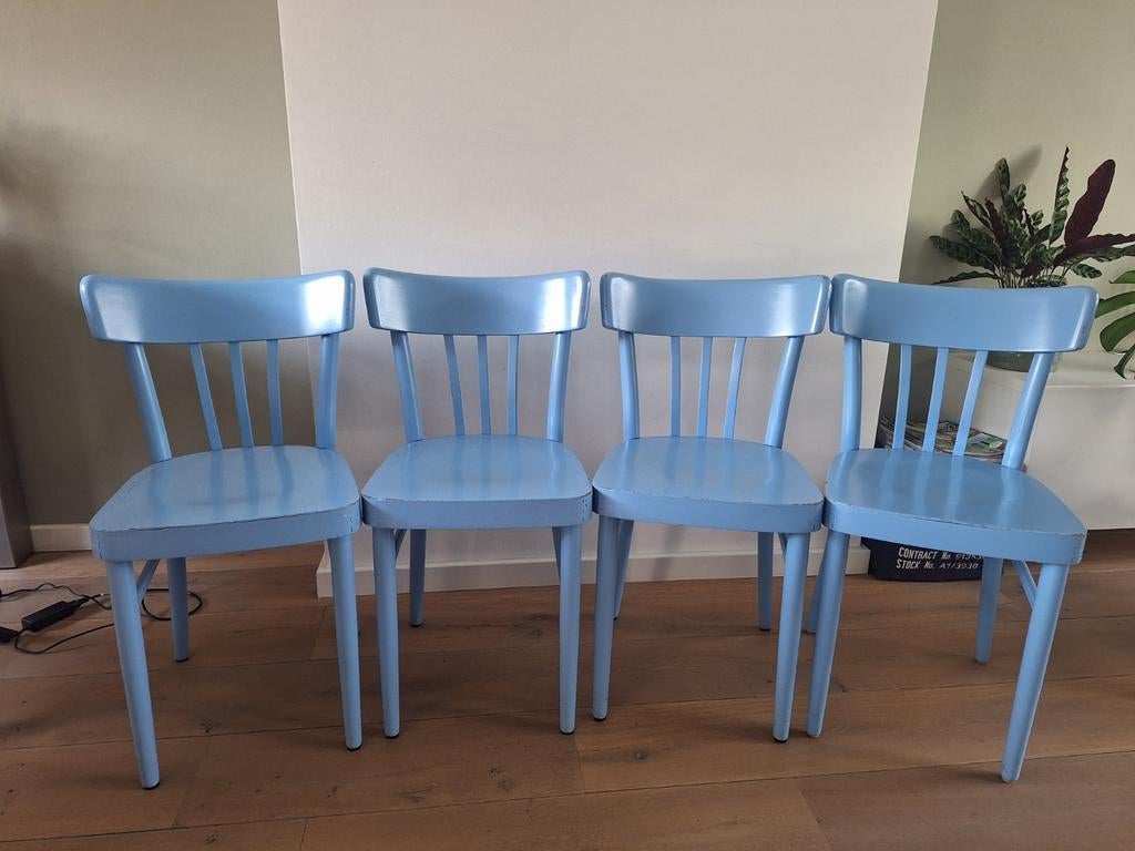 4 Vintage Café stoelen - IJsblauw, Antiek en Kunst, Antiek | Meubels | Stoelen en Banken, Ophalen