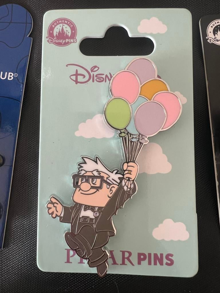 Disney Pixar UP Carl Fredricksen Pin - Disneyland Paris, Verzamelen, Ophalen of Verzenden, Overige figuren, Nieuw, Overige typen