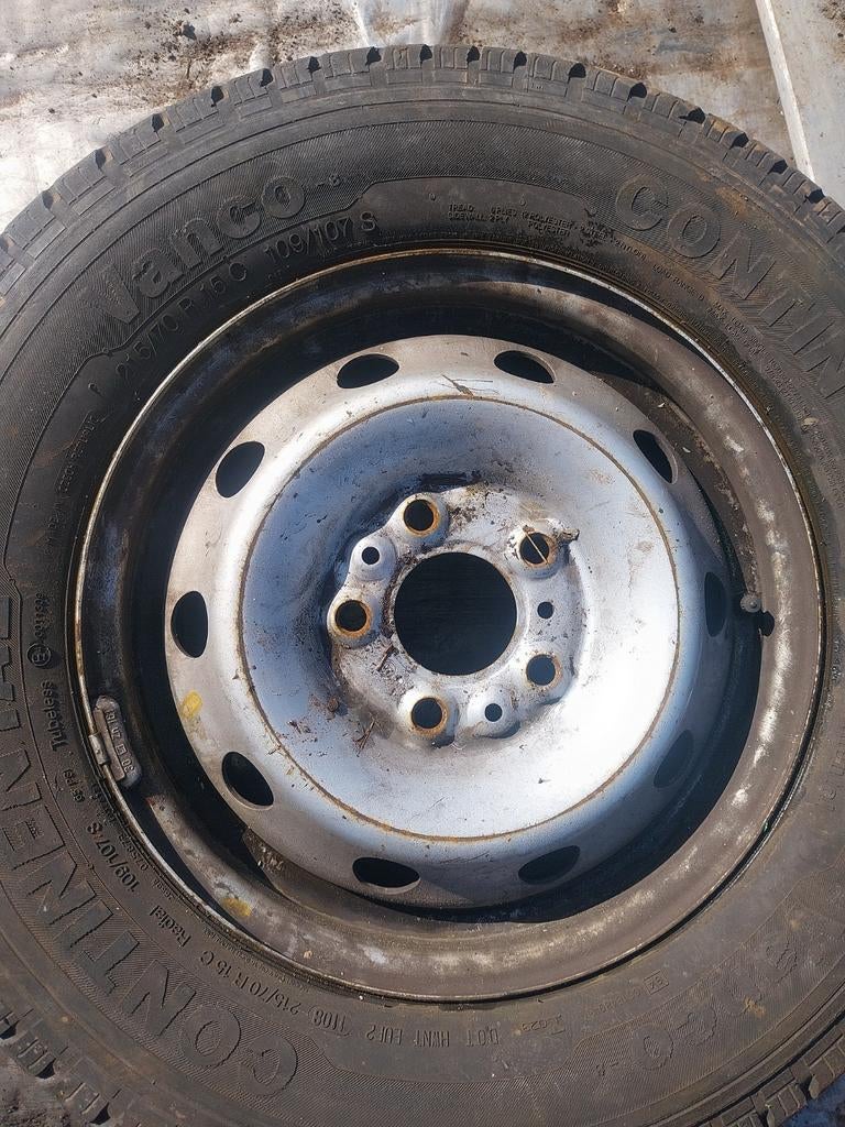 Banden met velg 215/70 R15 Continental Vanco, Ophalen of Verzenden