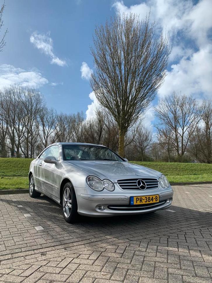Mercedes-Benz CLK 3.2 Clk320 Coupe AUT 2002 Grijs, Auto's, Mercedes-Benz, Particulier, CLK, Airbags, Airconditioning, Bluetooth