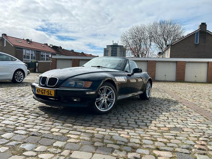 BMW Z3 1.9 I Roadster 2001 Zwart, Auto's, BMW, Z3, Benzine, D, Cabriolet, Handgeschakeld, Origineel Nederlands, Zwart, Achterwielaandrijving