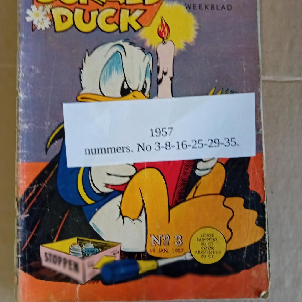 DONALD DUCKS 1957, Meerdere stripboeken, Verzenden, Gelezen