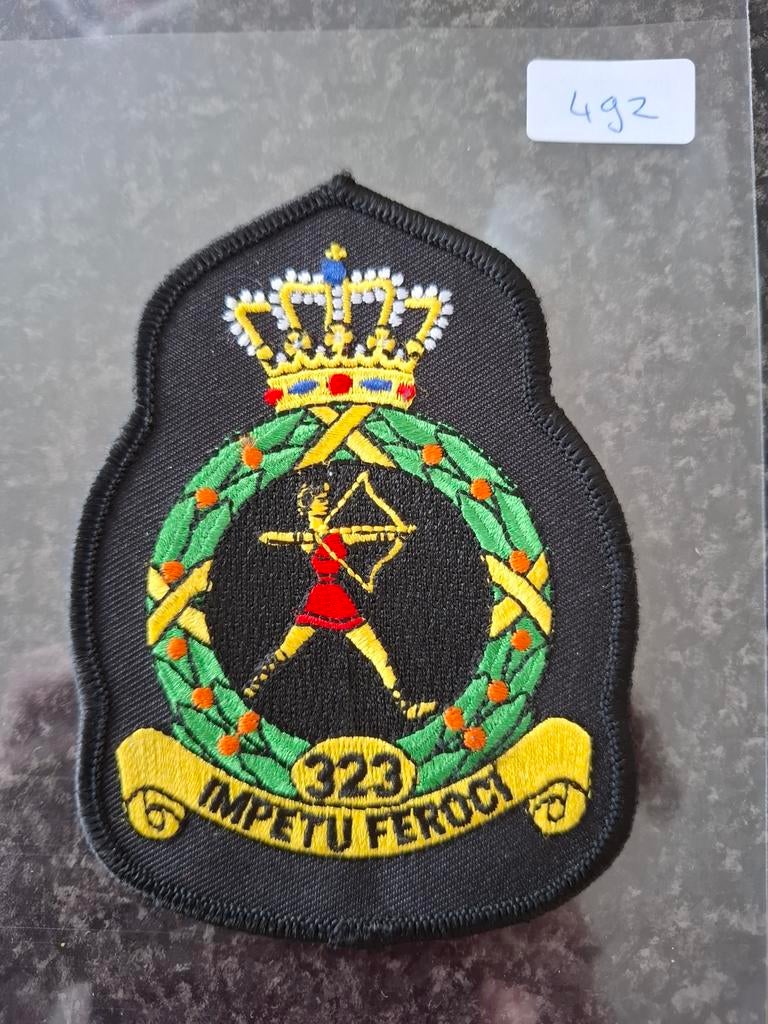 Patch 323 Squadron - Impetu Feroci - Koninklijke Luchtmacht, Ophalen of Verzenden, Nieuw, Patch, Badge of Embleem