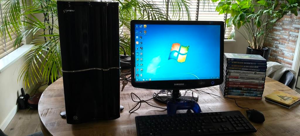 Retro Game Pc, Ophalen, Gebruikt, HDD, Met monitor