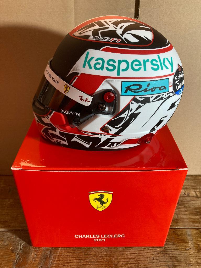 ✅ Charles Leclerc 1:2 helm 2021 Ferrari CL16 helmet F1, Ophalen of Verzenden, Nieuw, Formule 1
