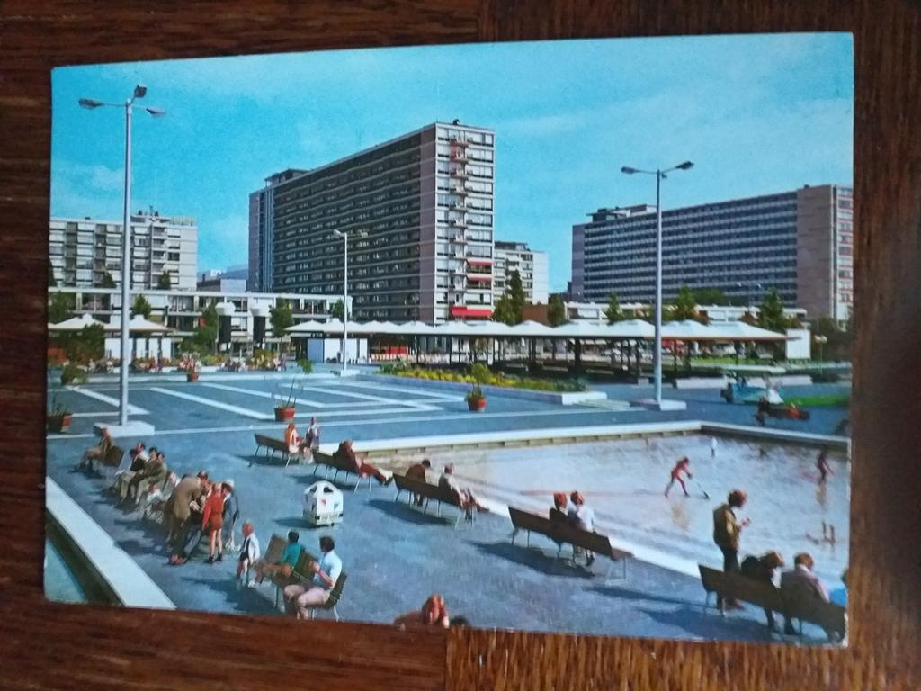 Rotterdam  - Schouwburgplein met water speelvijver, Verzenden, Ongelopen, Zuid-Holland