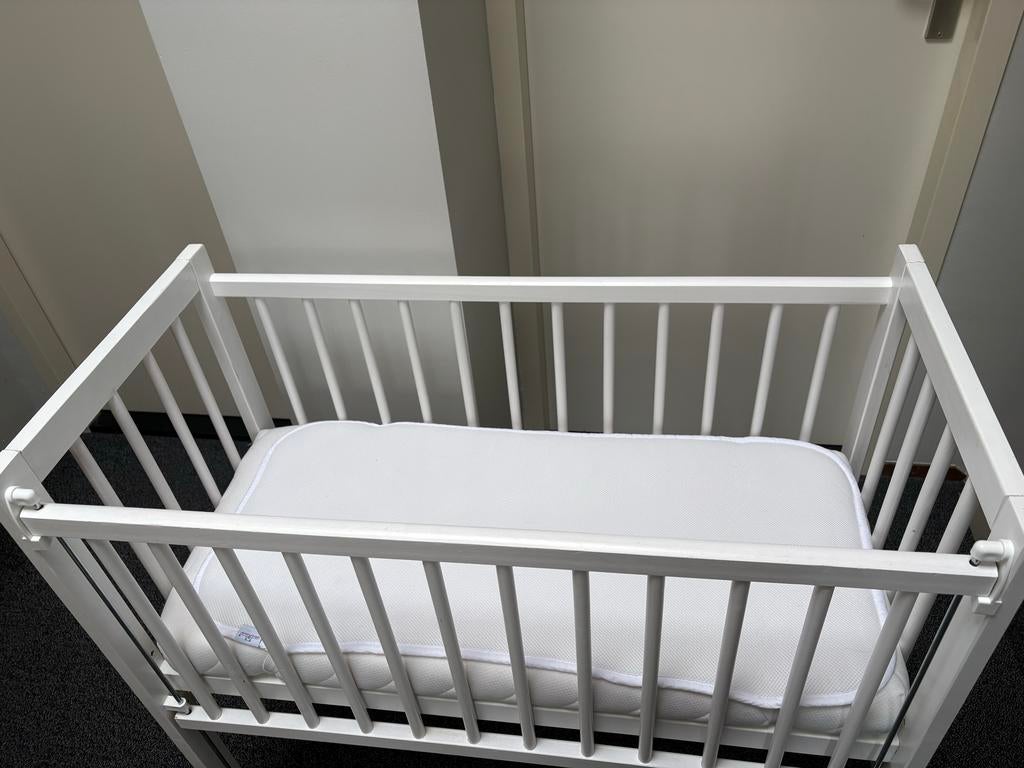 Co-sleeper verstelbaar met Petit Ameli matrasje, Ophalen, Gebruikt, Wieg