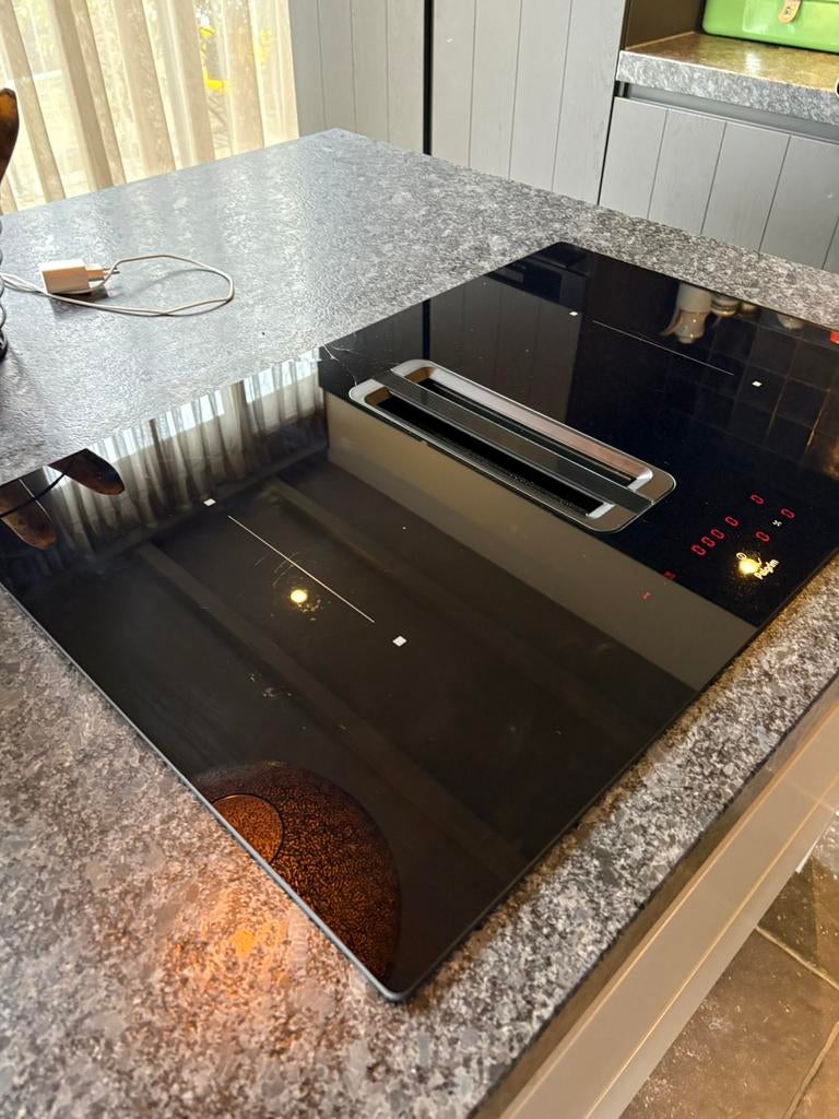 Inductie kookplaat Pelgrin ( met barst), Ophalen, 4 kookzones, Zo goed als nieuw, Inbouw