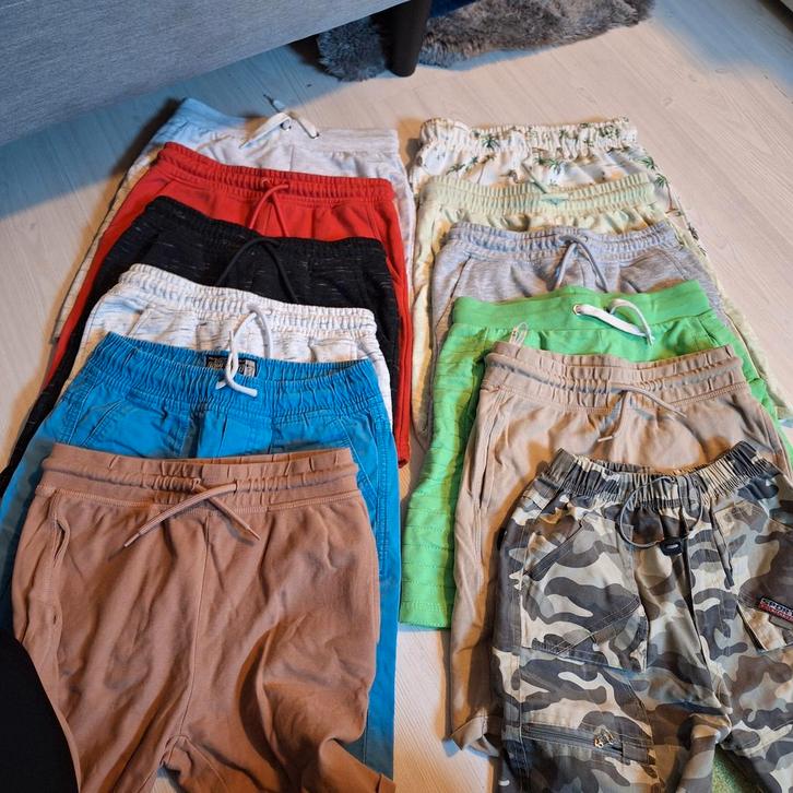 Partij korte broeken/joggingbroeken voor jongens 146/152, Kinderen en Baby's, Kinderkleding | Overige, Gebruikt, Jongen, Ophalen of Verzenden