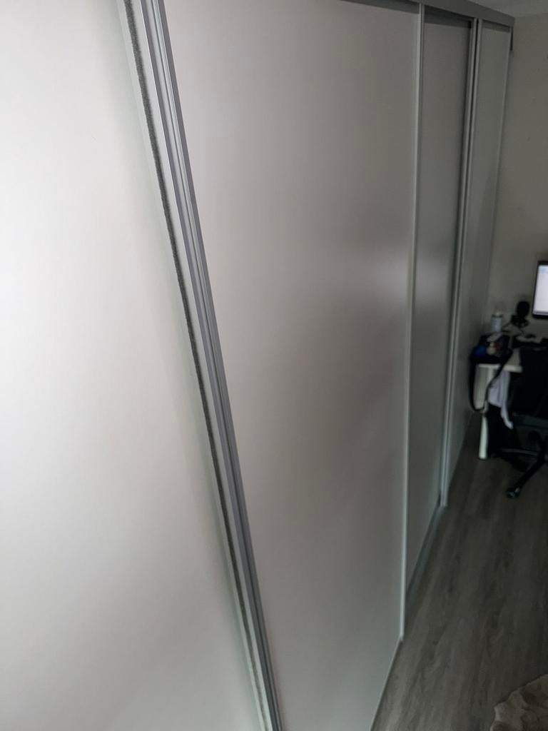 Kleding kast, Doe-het-zelf en Verbouw, Platen en Panelen, Ophalen, Zo goed als nieuw