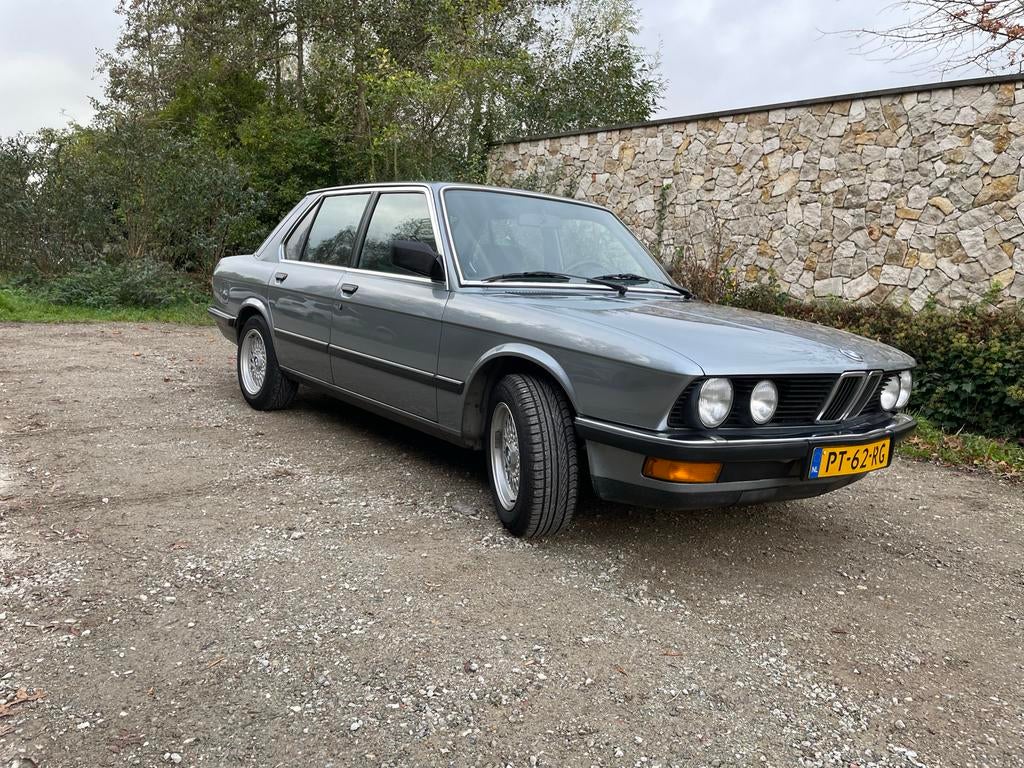 BMW 5-Serie 2.0 520I AUT 1986 Blauw, Auto's, Automaat, Achterwielaandrijving, Blauw, Origineel Nederlands