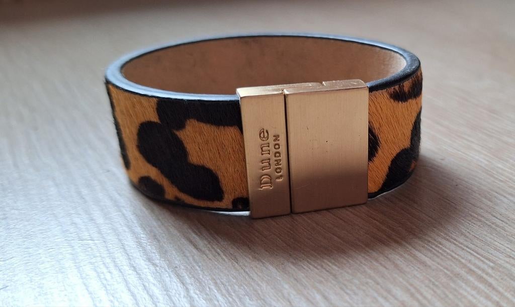 Armband leer vacht van Dune met luipaard print bruin zwart, Ophalen of Verzenden, Zo goed als nieuw, Zwart, Leer
