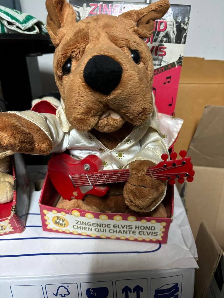 Zingende Elvis hond, Ophalen of Verzenden, Gebruikt, Hond