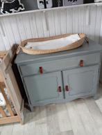 Vintage commode izgst met rieten aankleedmand, Kinderen en Baby's, Kinderkamer | Commodes en Kasten, Ophalen, Gebruikt, 50 tot 70 cm