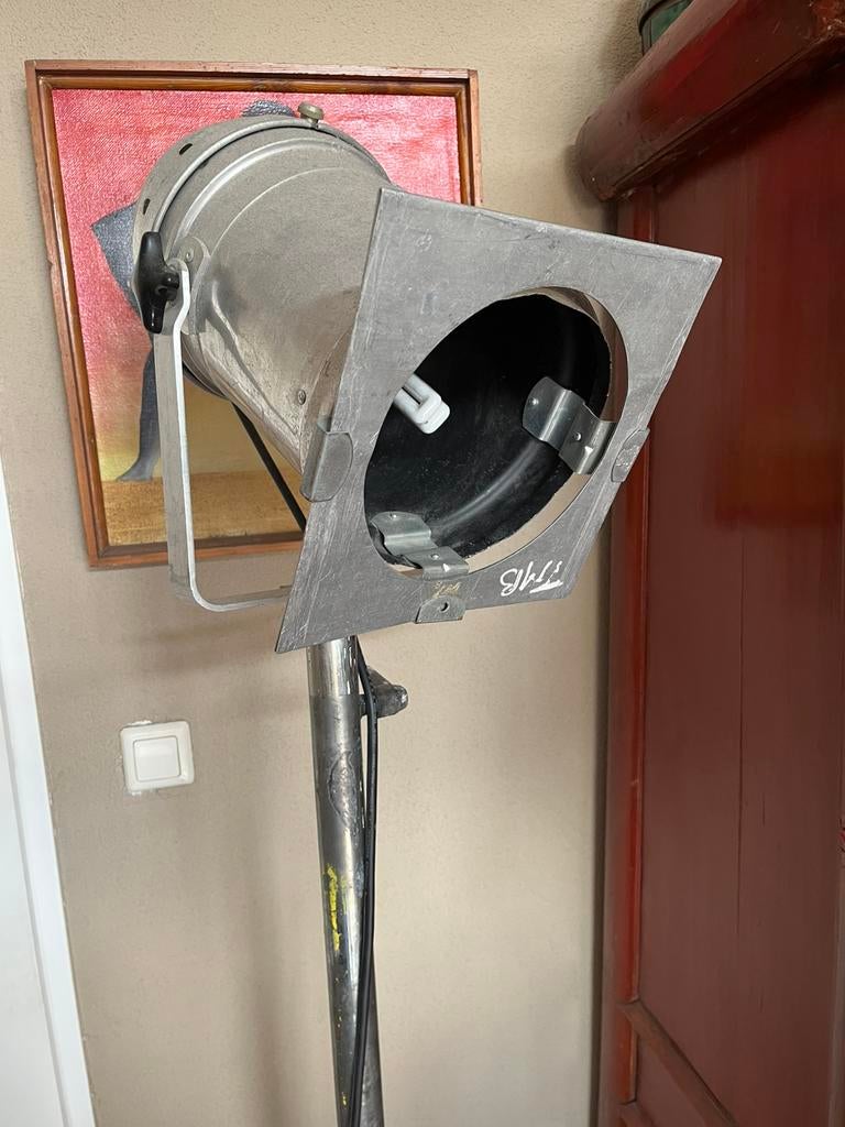 Oude vloer filmlamp, Huis en Inrichting, Ophalen, Zo goed als nieuw, 150 tot 200 cm