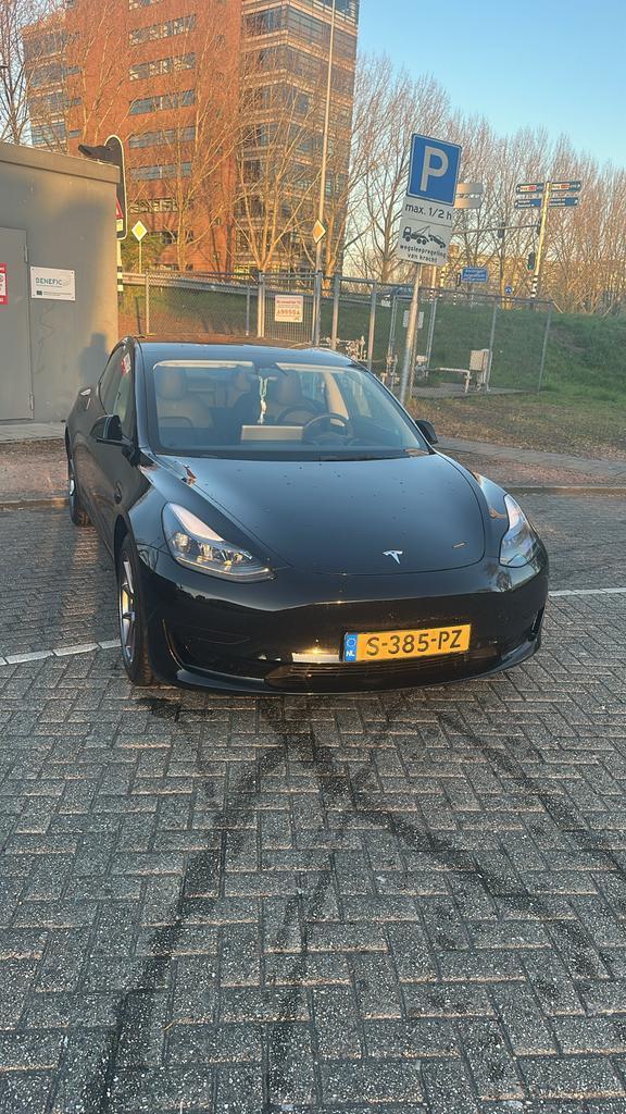 Tesla Model 3 2023 Zwart, Auto's, Tesla, Particulier, Model 3, Elektrisch, Sedan, Automaat, Origineel Nederlands, Zwart, Achterwielaandrijving