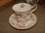 Te koop kop en schotel victoria rose royal albert, Antiek en Kunst, Antiek | Servies los, Ophalen of Verzenden