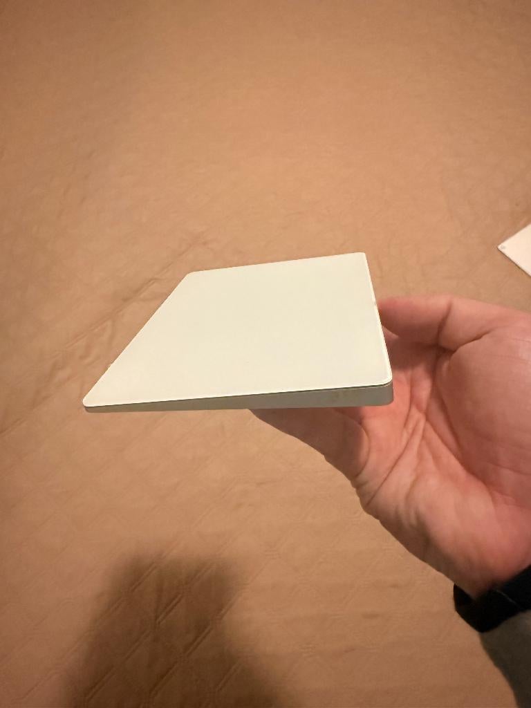 Apple Magic Trackpad (Bluetooth) - Wit, Computers en Software, Nieuw, Ophalen of Verzenden, Draadloos, Apple