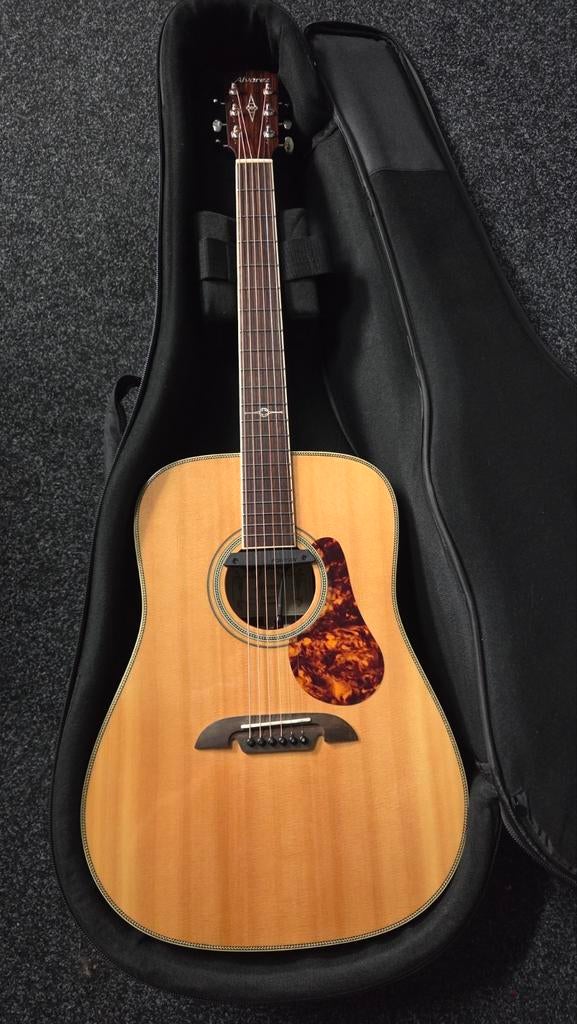 Alvarez Masterworks md70ebg met Fishman rare earth blend, Ophalen of Verzenden, Gebruikt, Western- of Steelstringgitaar, Met koffer