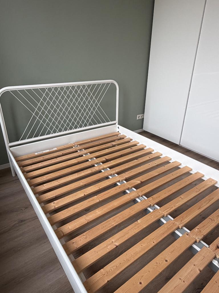IKEA Nesttun bedframe 140x200 inclusief Sultan lattenbodem, Ophalen, Gebruikt, Wit, 140 cm