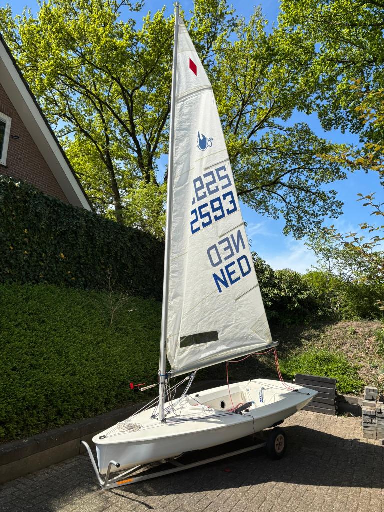 Splash zeilboot NED 2593 met strandtrailer, Watersport en Boten, Ophalen, Geen motor, Gebruikt, Overige brandstoffen