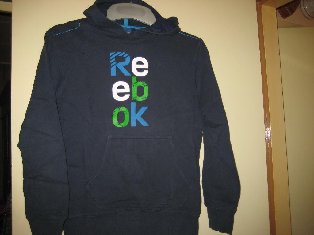 Donkerblauw sweatshirt, 158, Reebok (met capouchon), Kinderen en Baby's, Kinderkleding | Maat 158, Ophalen of Verzenden, Zo goed als nieuw