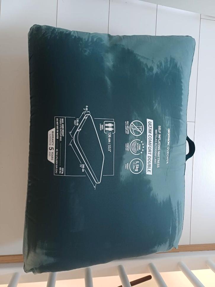 Quechua luchtbed / 3x opblaasbare veldbedden / handpomp, Caravans en Kamperen, Kampeeraccessoires, Zo goed als nieuw, Ophalen