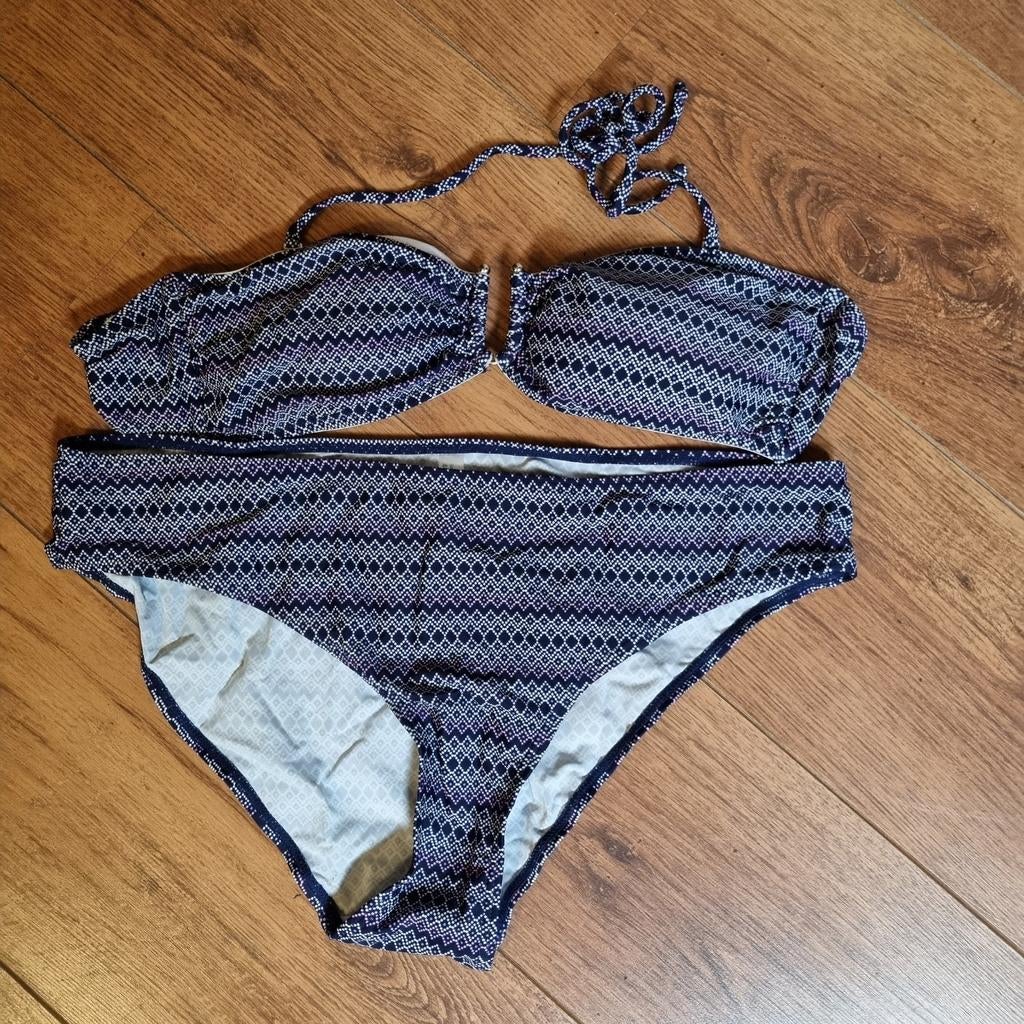 Nieuwe blauwe bikini mt 46, Kleding | Dames, Badmode en Zwemkleding, Ophalen of Verzenden, Nieuw, Blauw, Bikini