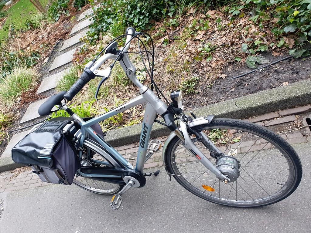 Elektische Giant Heren Fiets maat L, Fietsen en Brommers, Elektrische fietsen, Ophalen, Zo goed als nieuw, Overige merken