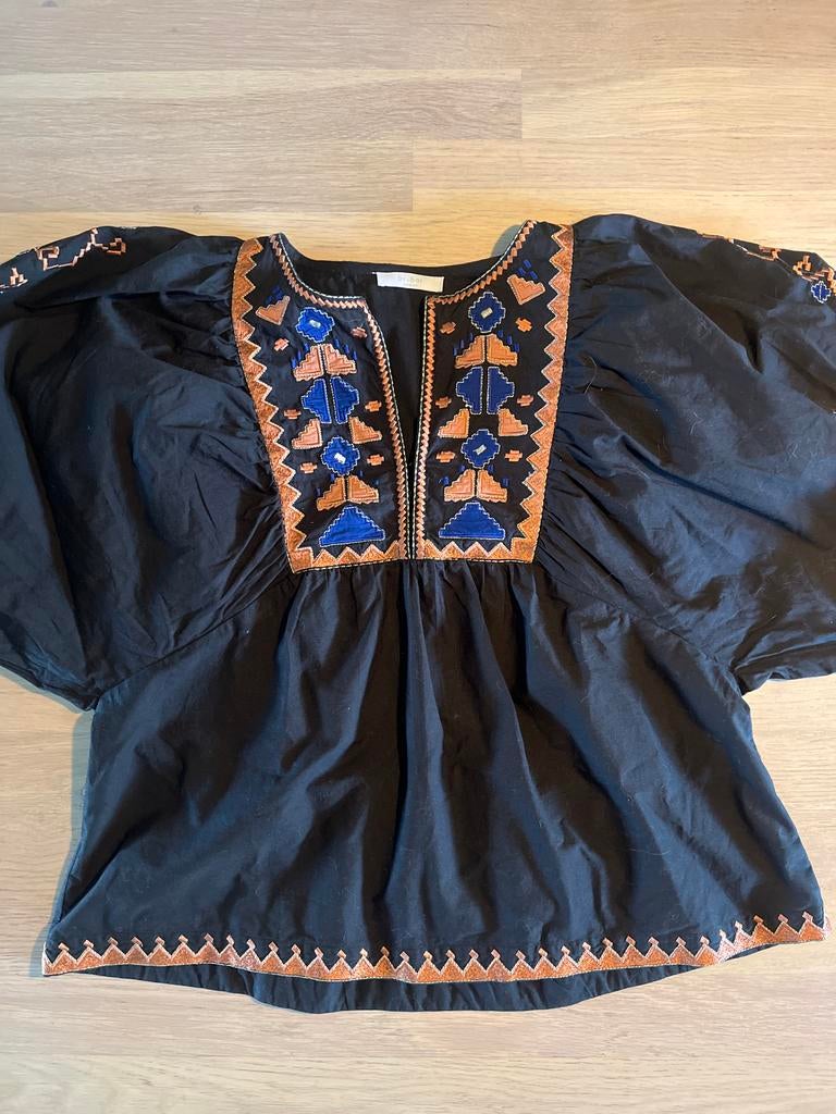 By-Bar blouse met borduursels - Zo goed als nieuw, Kleding | Dames, Maat 38/40 (M), Zwart, Ophalen of Verzenden, Zo goed als nieuw