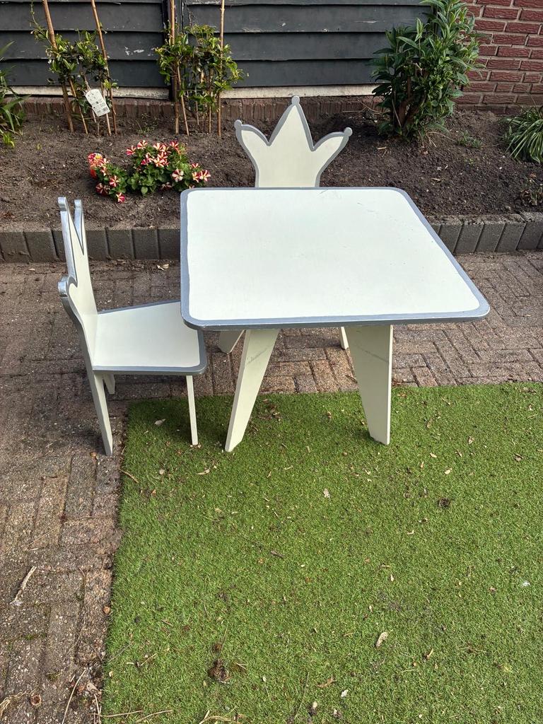 Kinder tafel en stoelen set - Kroon design, Ophalen of Verzenden, Gebruikt, Tafel(s) en Stoel(en)