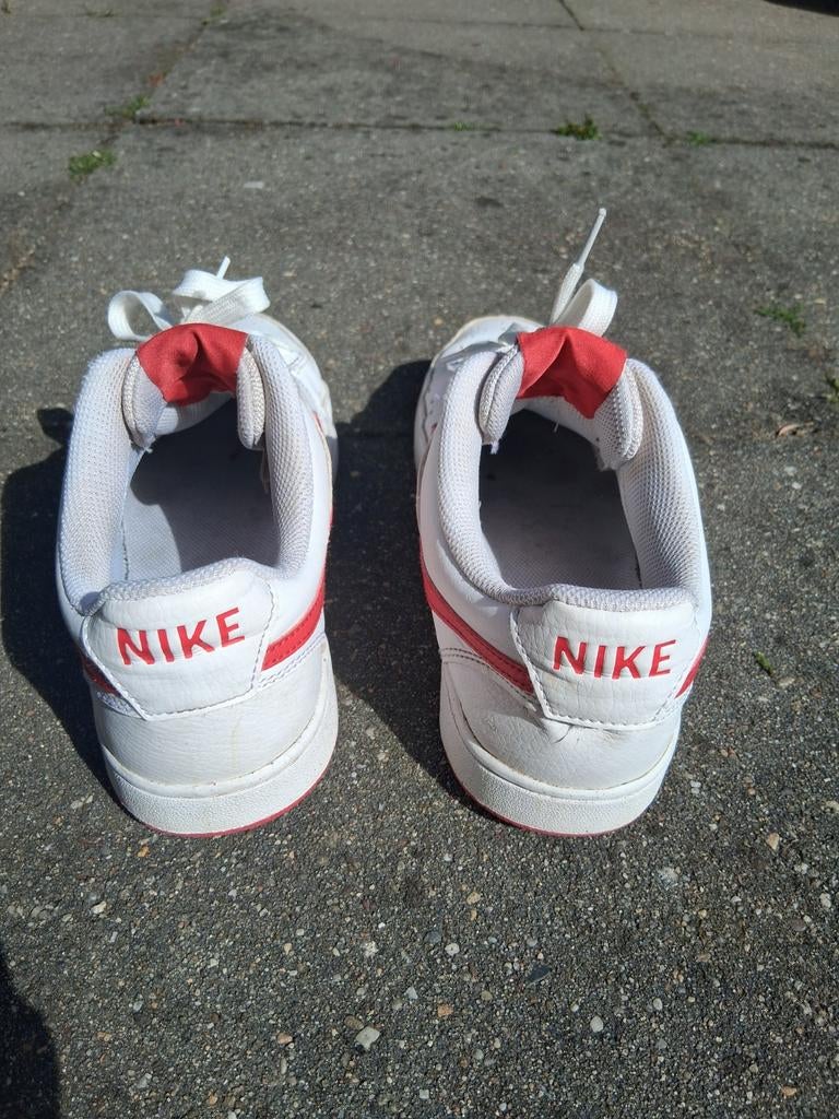 Nike Court Vision Low rood wit maat 42,5, Ophalen of Verzenden