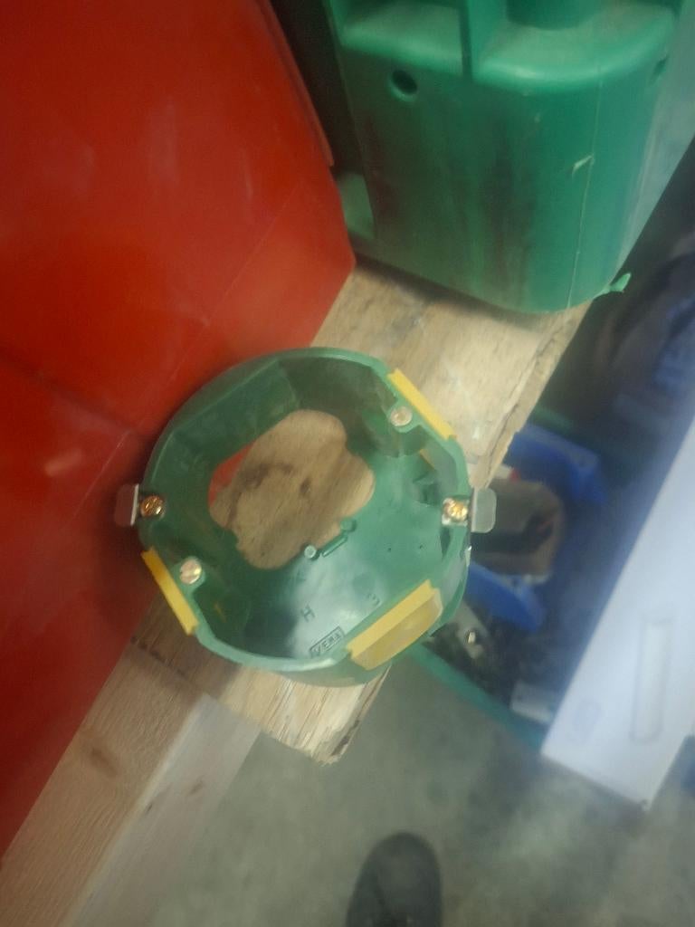 Inbouwdoosjes, Ophalen of Verzenden, Zo goed als nieuw