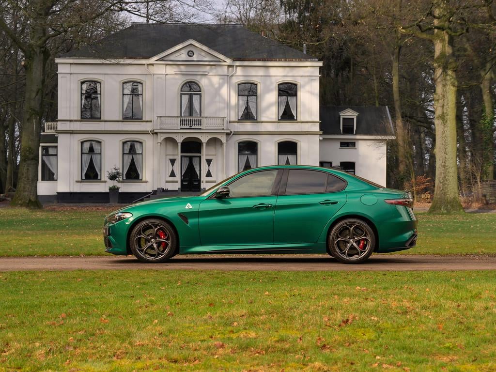 Alfa Romeo Giulia 2.9 V6 Quadrifoglio MY26 | Carbon dak | Ak, Auto's, Alfa Romeo, Automaat, Achterwielaandrijving, Gebruikt, Adaptive Cruise Control