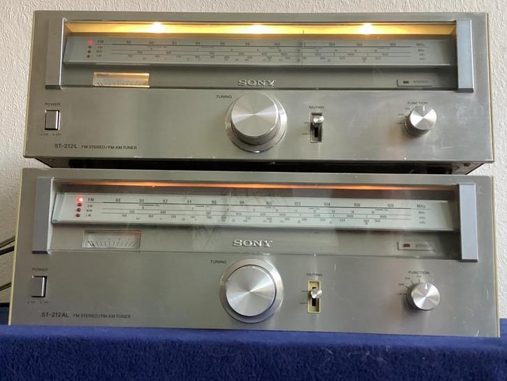 vintage SONY tuners- 2 stuks (lees de tekst svp.), Audio, Tv en Foto, Tuners, Gebruikt, Analoog, Ophalen of Verzenden