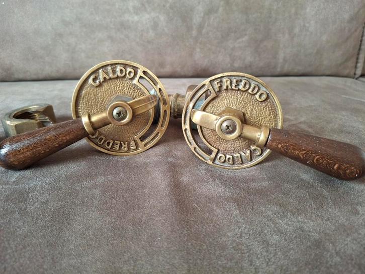 2 x mooie sier Radiator kraan/radiatorkraan /Freddo - Caldo, Doe-het-zelf en Verbouw, Verwarming en Radiatoren, Gebruikt, Ophalen of Verzenden