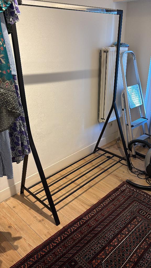 Stevig Garderobe rek, Ophalen, Gebruikt